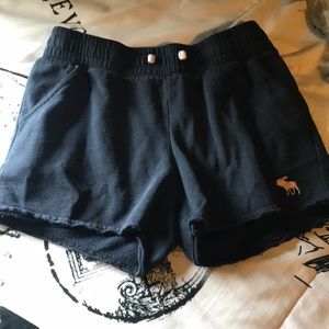 Girls size 11/12 navy blue Abercrombie shorts